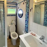 Σπίτι διακοπών La Maison Bleue Avec Jardin A *