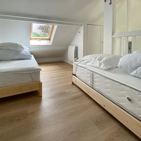 La Maison Bleue Avec Jardin A Holiday home *