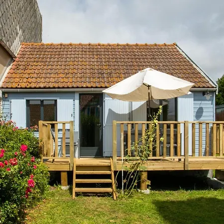 Holiday home La Maison Bleue Avec Jardin A Mers-les-Bains
