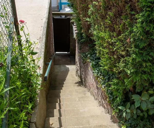 La Maison Bleue Avec Jardin à *